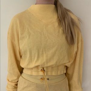 Yellow sweatshirt and short set